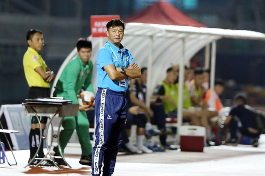 Văn Hậu tập luyện trở lại cùng Heerenveen; Trận quyết định của HLV Lê Huỳnh Đức