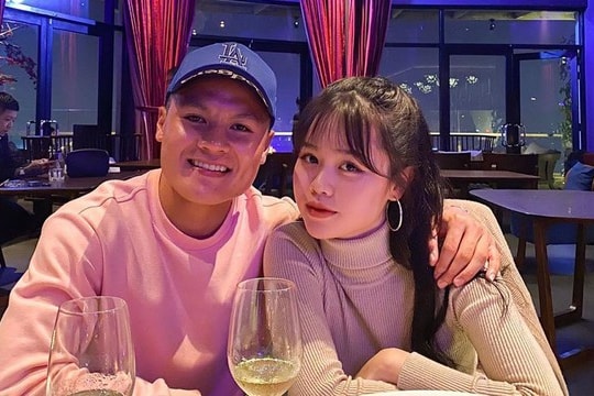 Quang Hải hành động ngọt ngào kỷ niệm 1 tháng yêu, Huỳnh Anh phản ứng ra sao?