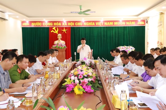 Chủ tịch UBND tỉnh: Huyện Quế Phong cần hỗ trợ người nghèo và cả những người dám làm giàu