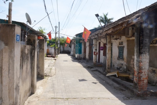 Đại biểu Hội đồng nhân dân tỉnh giải đáp nhiều thắc mắc của cử tri phường Đông Vĩnh (TP Vinh)