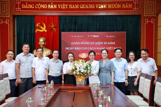 Ủy ban MTTQ tỉnh chúc mừng Báo Nghệ An nhân Ngày Báo chí cách mạng Việt Nam