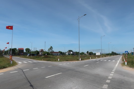 Nghệ An: Kỷ luật chủ tịch và cán bộ địa chính xã vì sai phạm liên quan đường Vinh - Cửa Lò