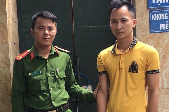 Lợi dụng lòng tin, gã thợ mộc trộm 11 chỉ vàng của nữ chủ nhà