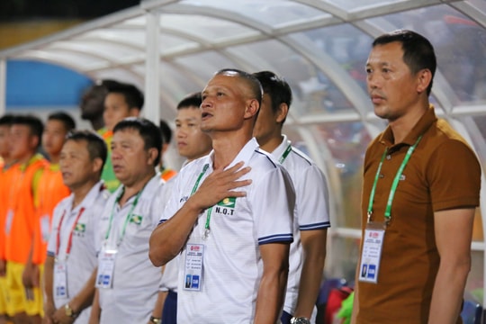 HLV Quang Trường và HLV Hà Nội nói gì sau trận đấu tại Hàng Đẫy?