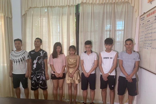 Phát hiện nhóm nam nữ thanh niên mở 'tiệc' ma túy tại quán Karaoke Zing Cửa Lò