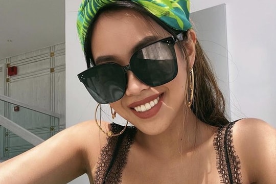 Tiên Nguyễn liên tục tung ảnh sang chảnh, gợi cảm