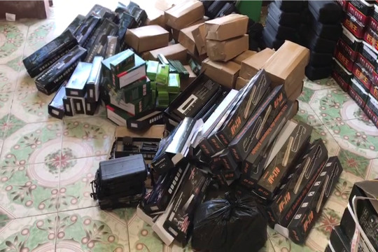 Thu giữ số lượng lớn hung khí, công cụ hỗ trợ có tính sát thương cao