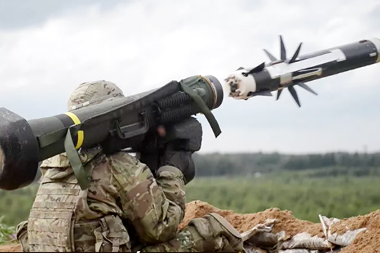 Mỹ 'thách thức' Nga khi gửi tên lửa chống tăng đến Ukraine?