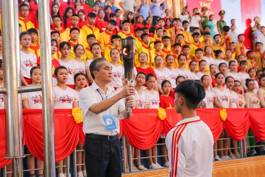 Gần 3.000 vận động viên dự Lễ khai mạc Hội khỏe Phù Đổng tỉnh Nghệ An lần thứ XIX