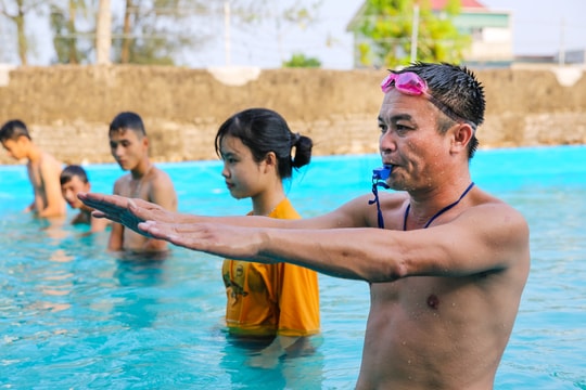 Nhân rộng mô hình dạy bơi cần sự vào cuộc của chính quyền, nhà trường, phụ huynh