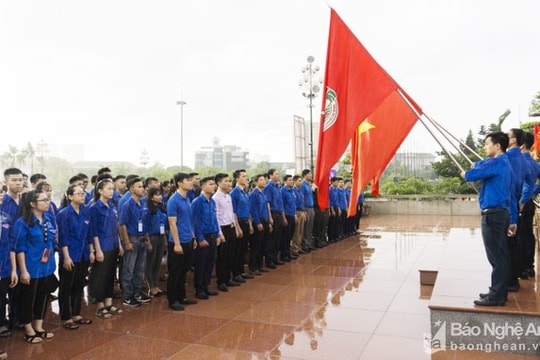 Xây dựng thanh niên Nghệ An bản lĩnh, yêu nước 