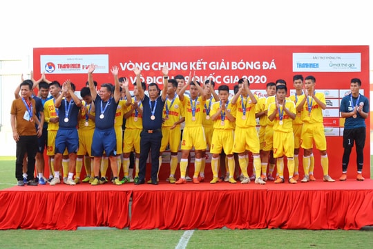 Thua HAGL tại bán kết, U19 SLNA ngậm ngùi nhận giải Ba