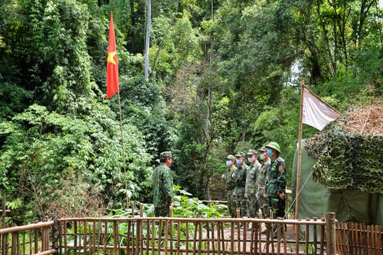 Cận cảnh ở chốt 'chống dịch dài lâu' trên tuyến biên giới Nghệ An