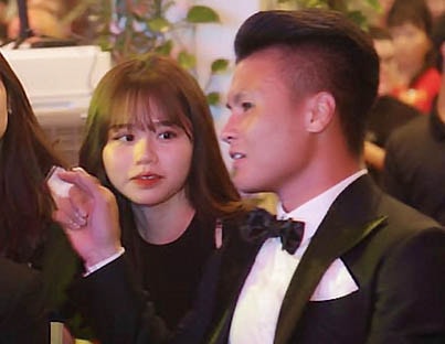 Bạn gái Quang Hải bức xúc, dọa mời luật sư khi bị anti-fan buông lời xúc phạm