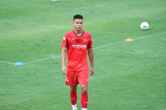 Cơ hội cho 2 hậu vệ trẻ SLNA Thành Lâm, Sỹ Hoàng tại U22 Việt Nam?