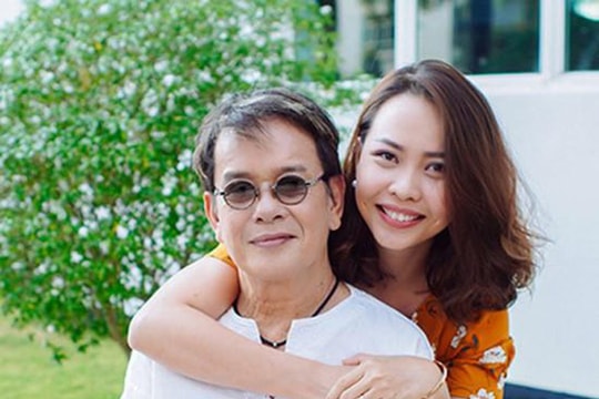 Tuổi 73, nhạc sĩ Đức Huy sống ra sao bên vợ trẻ 9X xinh đẹp kém 44 tuổi?