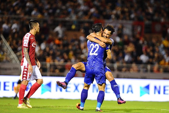 Công Phượng ghi bàn, TP.HCM vẫn mất ngôi đầu; HLV của Thanh Hóa từ chối đổ lỗi thất bại 