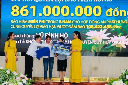 Bảo Việt Nhân thọ Bắc Nghệ An chi trả 969 triệu đồng quyền lợi bảo hiểm cho khách hàng rủi ro