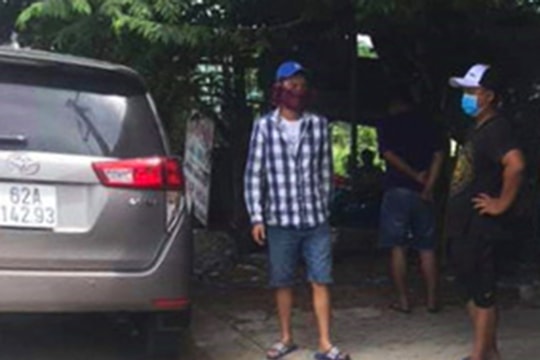 Nam sinh 'cầm mạng' lấy tiền đánh bạc