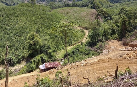 Làm rõ vụ khai thác trái phép quặng đá thạch anh ở Nghệ An