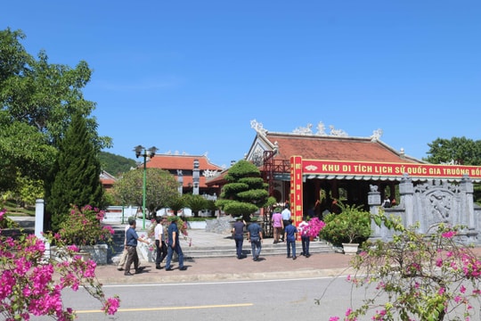 Tháng 7, hàng nghìn người về với Truông Bồn