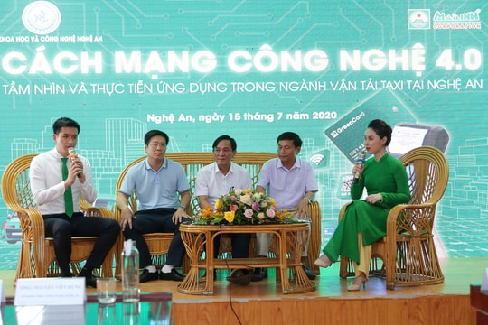 Xe taxi công nghệ lần đầu tiên ra mắt thị trường Nghệ An