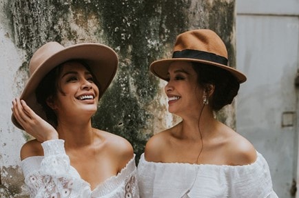 3 cặp song sinh nổi tiếng, tài năng của showbiz Việt