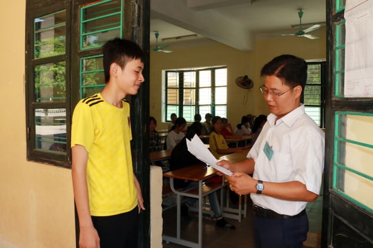 Sáng nay 18/7, hơn 35.000 thí sinh Nghệ An chính thức bước vào Kỳ thi tuyển sinh lớp 10 