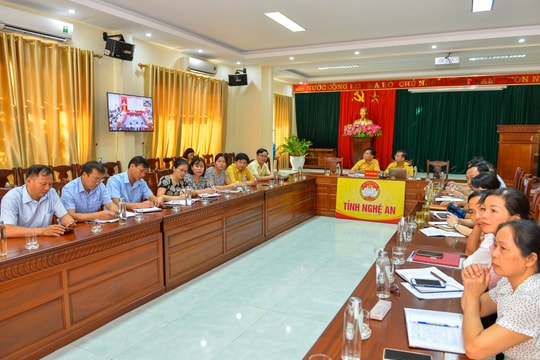 Nâng nhận thức cho cán bộ Mặt trận về tăng cường xây dựng khối đại đoàn kết