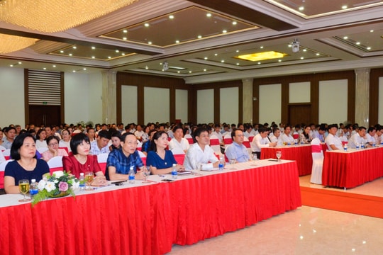 Đảng ủy Khối CCQ tỉnh Nghệ An quán triệt chuyên đề đổi mới kinh tế đồng bộ với đổi mới thể chế 