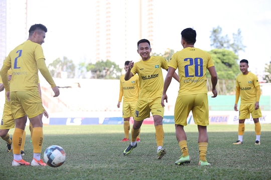 Nhận định trận SLNA - Viettel: ‘Lửa thử vàng’