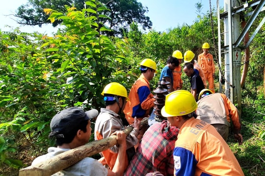 Nghệ An: Đẩy nhanh tiến độ nâng cấp, hoàn trả lưới điện nông thôn