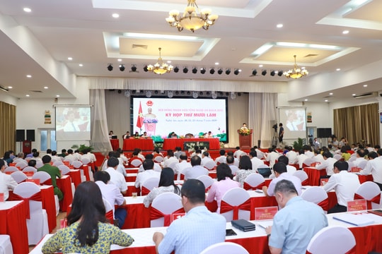 Khai mạc trọng thể kỳ họp thứ 15, HĐND tỉnh khóa XVII, nhiệm kỳ 2016 - 2021