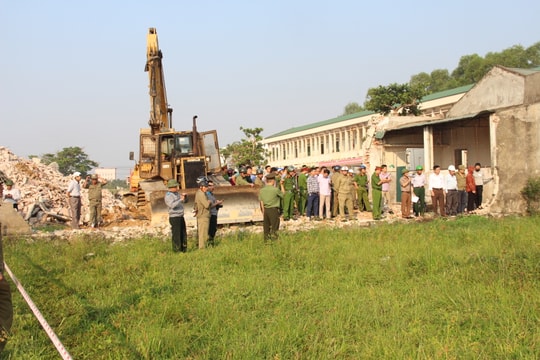 Sau thế chấp ngân hàng, bìa đất rộng 12m 'biến' thành 8m