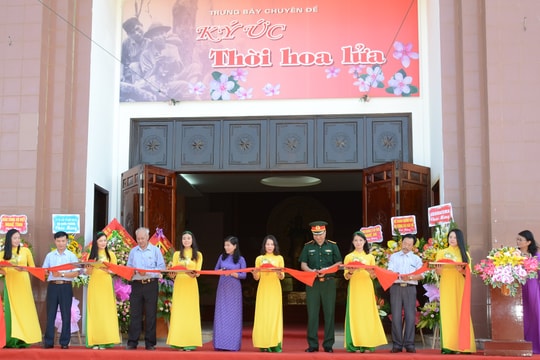 Gần 300 hình ảnh, tài liệu, hiện vật tái hiện lại  'Ký ức thời hoa lửa'