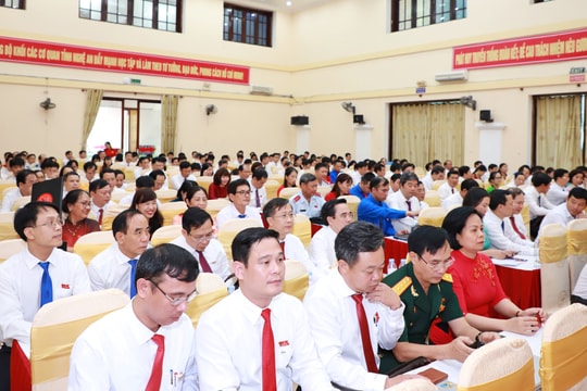 Phiên khai mạc Đại hội đại biểu Đảng bộ Khối CCQ tỉnh Nghệ An lần thứ XX, nhiệm kỳ 2020 - 2025