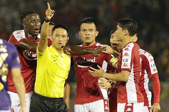 TP HCM kiến nghị thay Trưởng ban trọng tài; Hải Phòng cho Quảng Ninh mượn tiền đạo ngoại