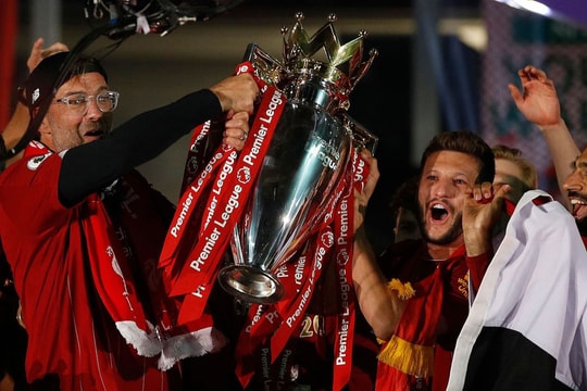 Liverpool san bằng kỷ lục 32 trận thắng của Man City;TP.HCM mời Minh Phương làm trợ lý cho Hữu Thắng