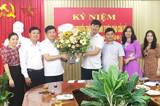 Các đơn vị chúc mừng Ban Tuyên giáo Tỉnh ủy nhân kỷ niệm 90 năm ngày truyền thống của ngành