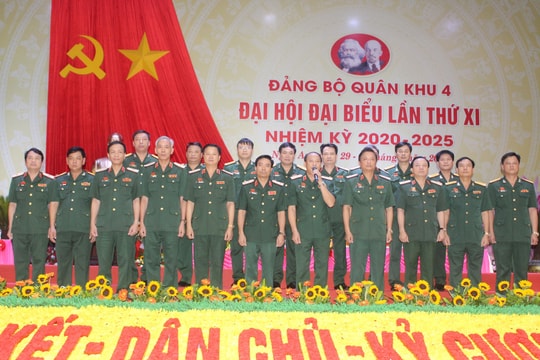 Trung tướng Trần Võ Dũng tái đắc cử Bí thư Đảng ủy Quân khu 4