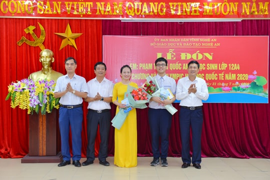 Lễ đón học sinh đầu tiên của Nghệ An giành Huy chương Vàng Olympic Hóa học quốc tế