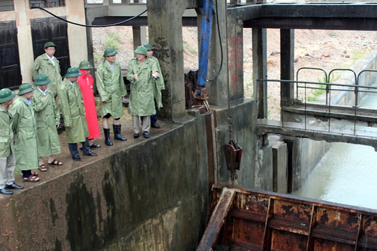 Lãnh đạo tỉnh kiểm tra, chỉ đạo phương án ứng phó bão số 2 dự báo đổ bộ vào Nghệ An chiều nay 2/8