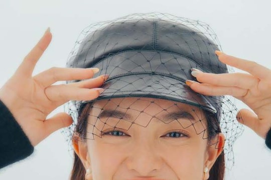 Sao Việt mùa Covid-19: Người được khen tự giác, kẻ bị nghi ngờ trốn cách ly