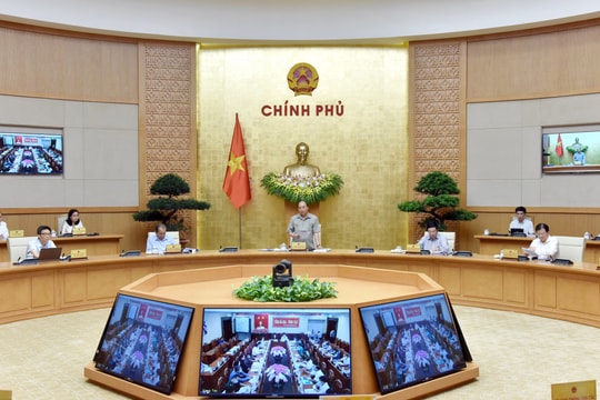 Thủ tướng: Căn cứ vào tình hình thực tiễn để có phương án cụ thể cho kỳ thi tốt nghiệp THPT