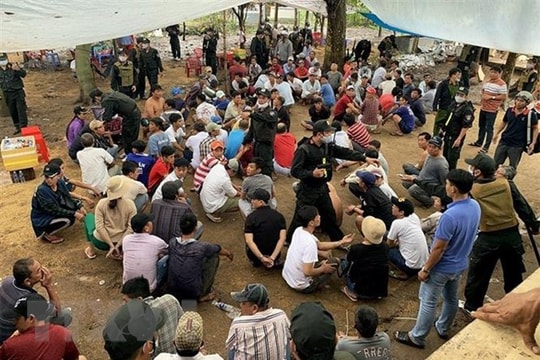 Triệt phá sới bạc 'khủng' vùng biên bắt giữ tới 150 con bạc