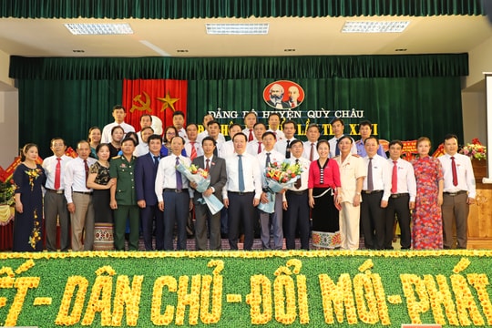 Đồng chí Vương Quang Minh được bầu giữ chức Bí thư Huyện ủy Quỳ Châu nhiệm kỳ 2020-2025