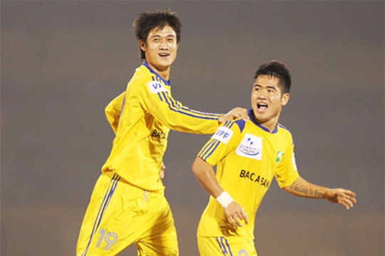 Cựu cầu thủ SLNA Âu Văn Hoàn: Từ 'siêu hậu vệ' thành 'siêu dự bị'