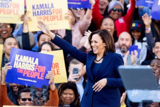 Chân dung 'Obama phiên bản nữ' của nước Mỹ - nữ nghị sỹ Kamala Harris 