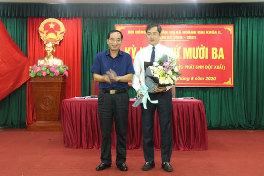 Phó Bí thư Thị ủy Hoàng Mai Nguyễn Hữu An được bầu giữ chức Chủ tịch UBND thị xã