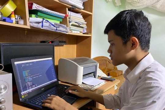 Thủ khoa Tin học Trường THPT chuyên Phan Bội Châu và ước mơ trở thành 'lập trình viên'